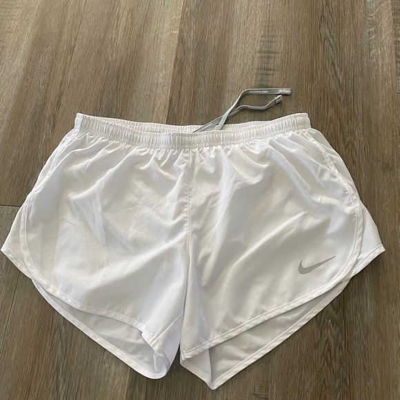 Nike Dri Fit Tri Color Running
Shorts Womans Mediun Athletic Activewear Exercise - Picture 4 of 7